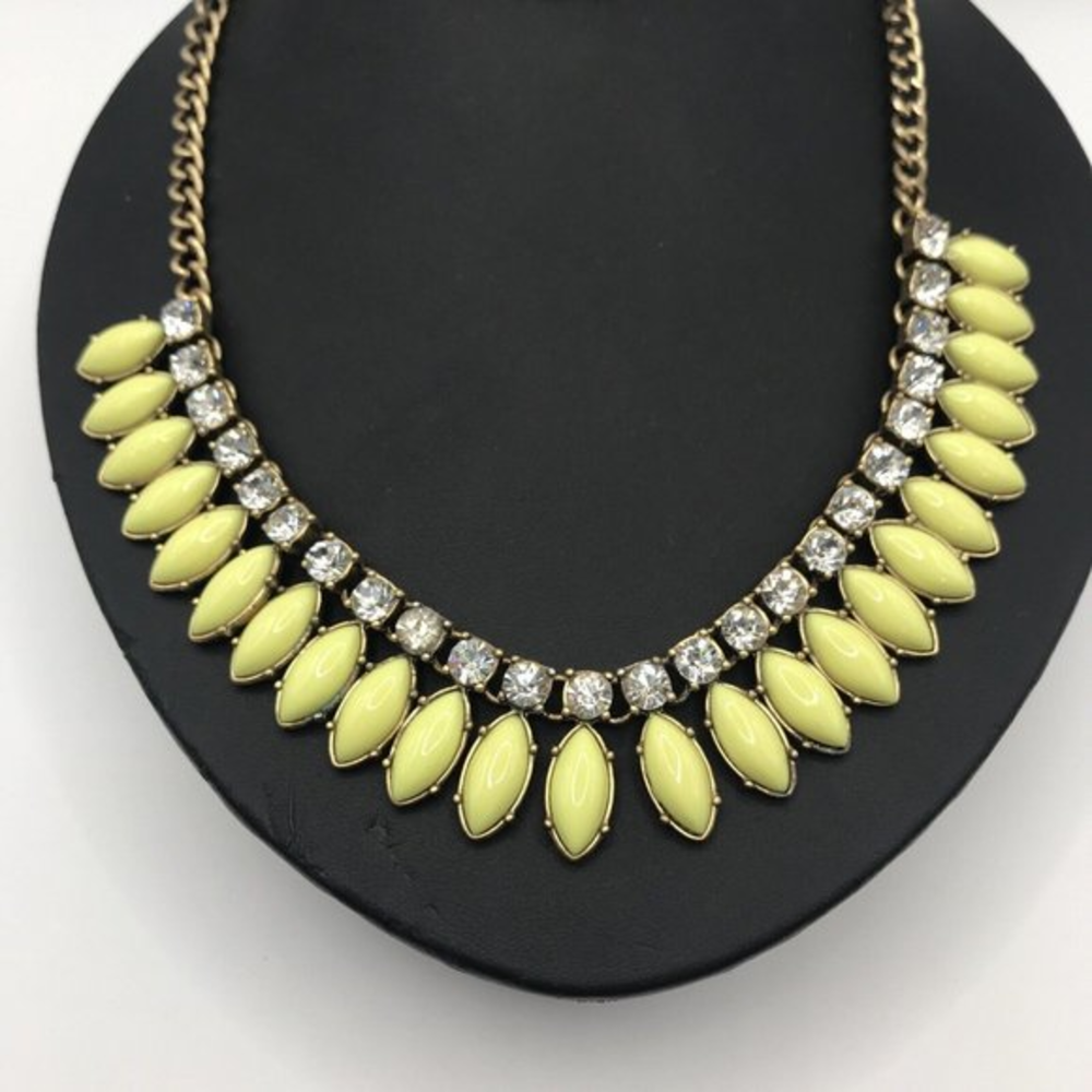 J.Crew‎ Yellow Acrylic & Rhinestone 18" Necklace with 2" extender - EUC!